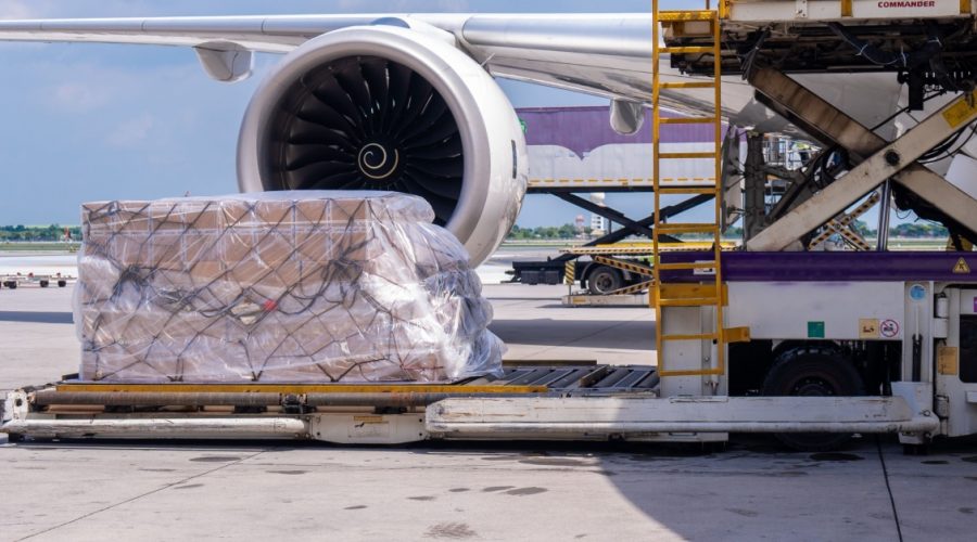 What is an Air freight consolidator? Definition and responsibilities and challenges